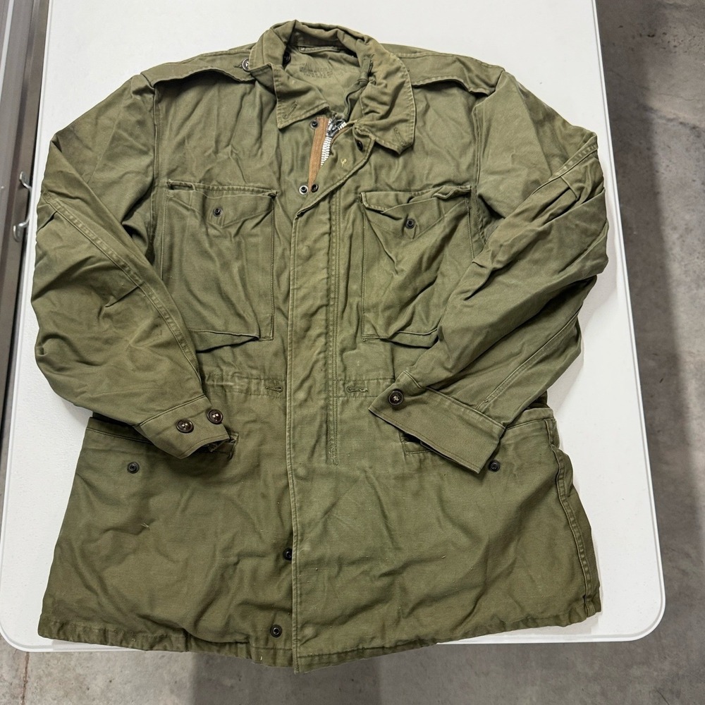 Vintage Military Field Jacket Mens small Olive Green Good M-1951 Cotton Sateen